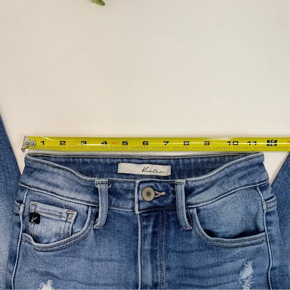 KanCan Women’s Distressed Hem High Rise Light Wash Jeans Size 0 or 23 - Picture 11 of 13